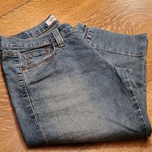 Low Slouch Levi's Denim Capris Size 5